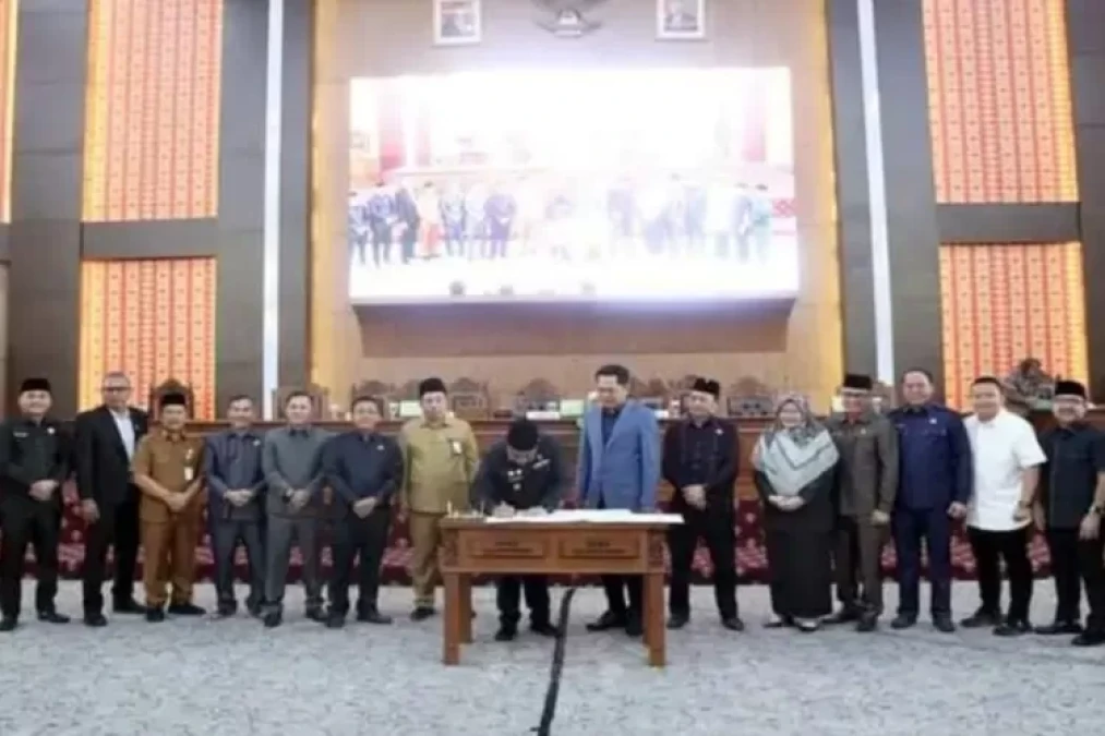 Paripurna DPRD Lubuk Linggau Sahkan APBD 2025