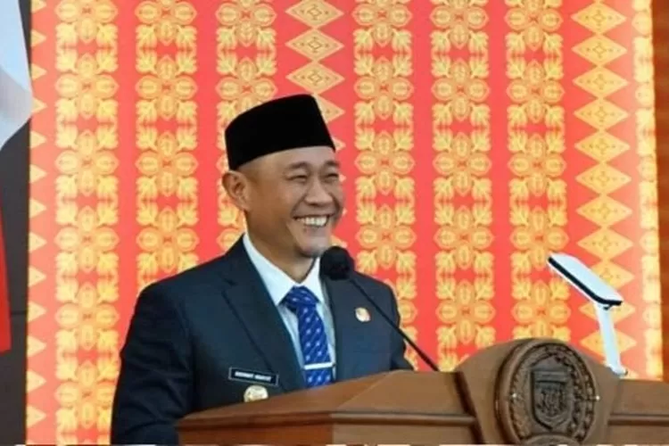 Paripurna DPRD Lubuk Linggau Dengarkan Visi Misi Eksekutif
