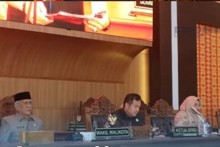 Paripurna DPRD Lubuk Linggau, Dengarkan Jawaban Eksekutif Terhadap LKPJ