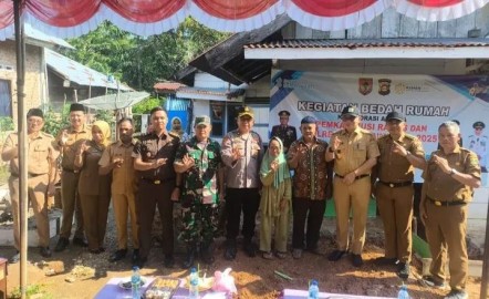 Kolaborasi Pemkab Dan Polres Musi Rawas, Bedah Rumah Agus Di Desa Sukamaju