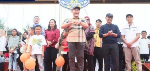 Wako Linggau Lepas Pawai Pembangunan Meriahkan HUT RI ke-80