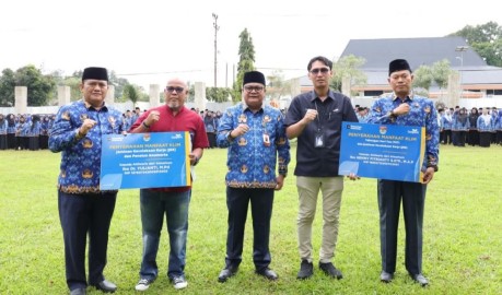 Sekda Linggau Pimpin Apel Bulanan Dan Upacara HUT KORPRI Ke-54, Dua ASN Mendapatkan Pangkat Anumerta