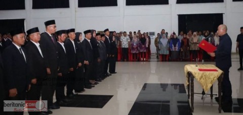 Yoppy Karim Lantik Ketua RT Se-Kota Lubuk Linggau, Tekankan Amanah Dalam Pelayanan